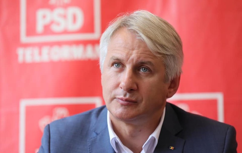 Teodorovici anunţă măsurile de austeritate: Taxă de solidaritate pentru pensiile speciale care depăşesc 10.000 de lei, se limitează acordarea gratuităţii pentru studenţi, la CFR