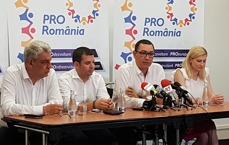 Pro România nu va semna moţiunea de cenzură însă va vota în favoarea ei. Ponta cere mandat de la partid să nu încheie niciun fel de alianţă cu PSD şi PNL