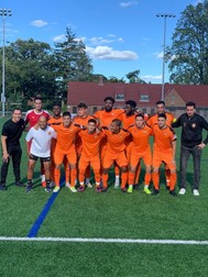 Alin Andrei, cu jucătorii de la Fox Soccer Academy