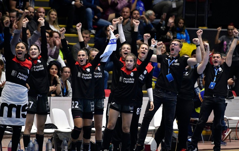 Liga Campionilor la handbal feminin: CSM București a surclasat echipa poloneză MKS Lublin. SCM Rm. Vâlcea a cedat la Podgorica