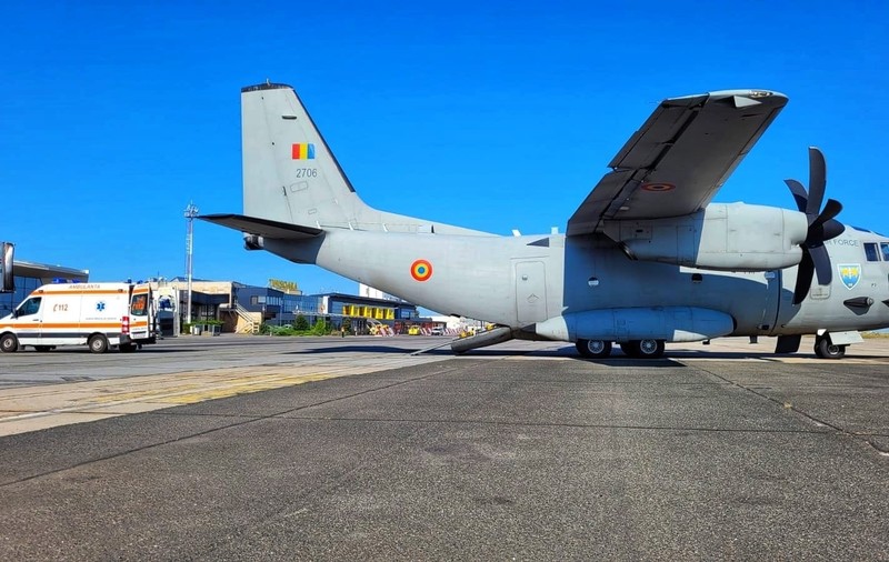 Un avion militar a zburat spre Germania cu o tânără din Iași, cu probleme la un transplant de plămâni făcut în 2018. Raed Arafat, pentru Libertatea: „Era de preferat să meargă acolo”