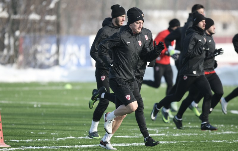 Ioan Andone a condus un antrenament la -14 grade Celsius. Portarul Cobrea s-a transferat la FC Botoșani | GALERIE FOTO & VIDEO
