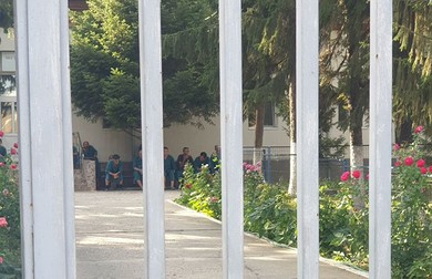Imagine de la Spitalul de Psihiatrie Schitu-Greci, surprinsă joi, când unitatea medicală era deja în carantină