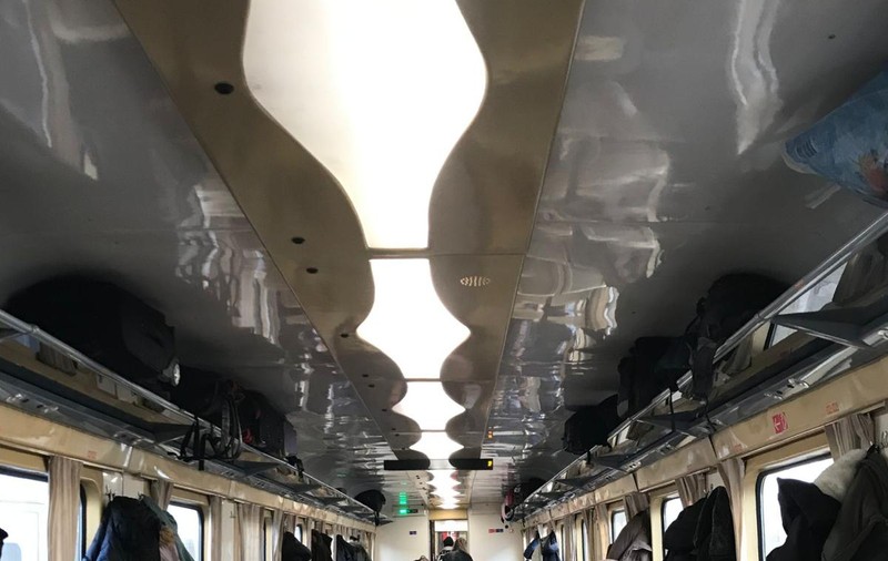 Haos după greva CFR. Un tren a plecat dimineață din Cluj, s-a oprit după o stație și acolo a rămas. „Ni s-a spus că e o întârziere”