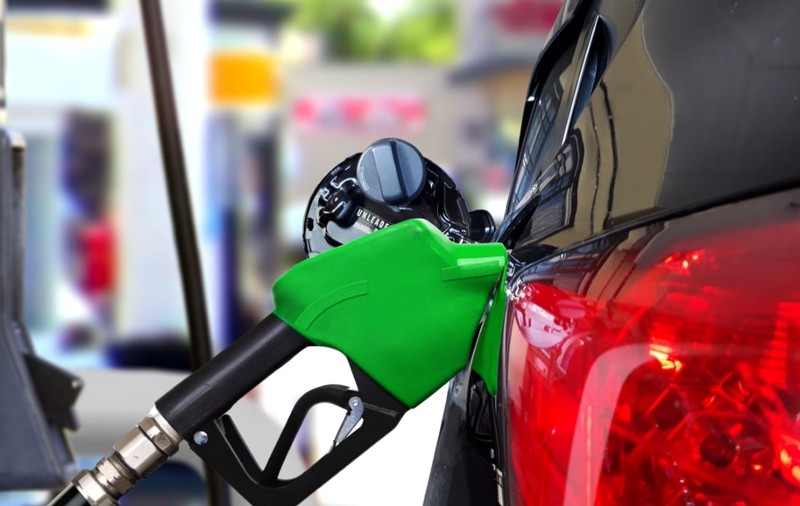 Benzina și motorina s-au ieftinit duminică, 19 aprilie 2026, a patra zi la rând. Prețul unui litru de carburant