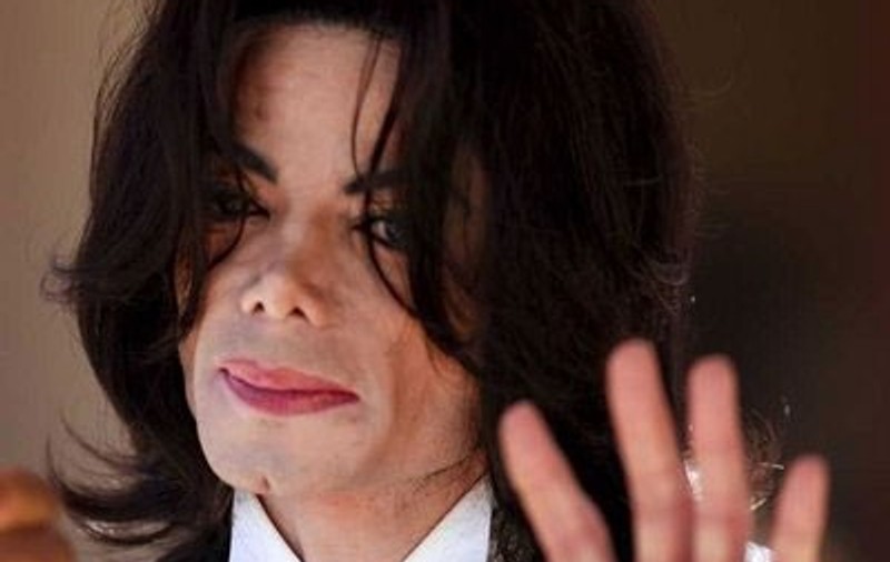 Michael Jackson urma să încaseze 200 milioane de dolari