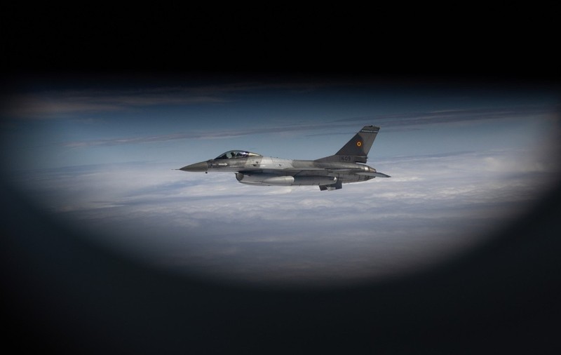 Un avion de luptă F-19 al Armatei Române. Sursa foto: Profimedia Images