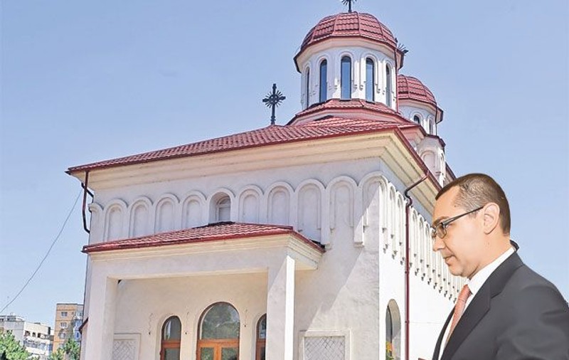 Opoziţia îi cere lui Ponta bani pentru biserici