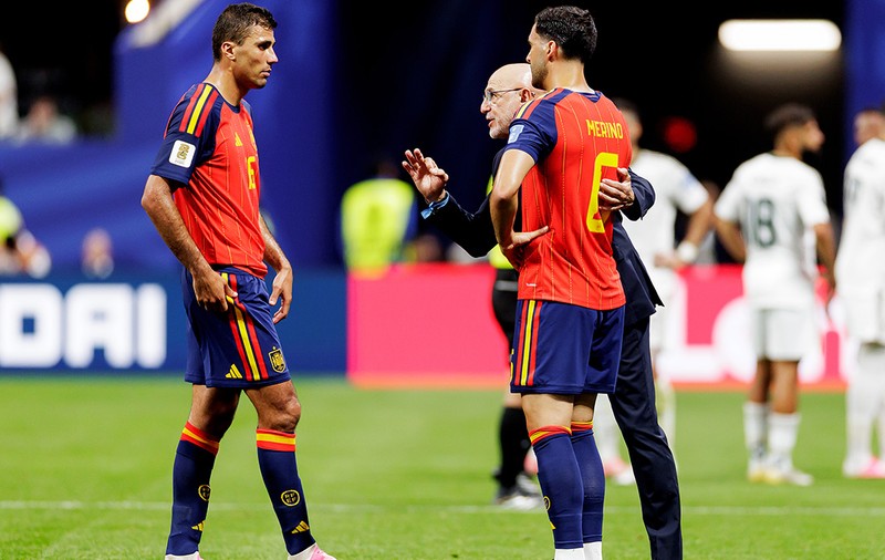 SPANIA. Armada invincibilă de 37 de meciuri, care a primit un singur gol. O echipă în care talentul este în slujba colectivului