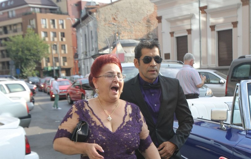 Soacra mare a râs cu gura până la urechi la nunta lui Connect-R