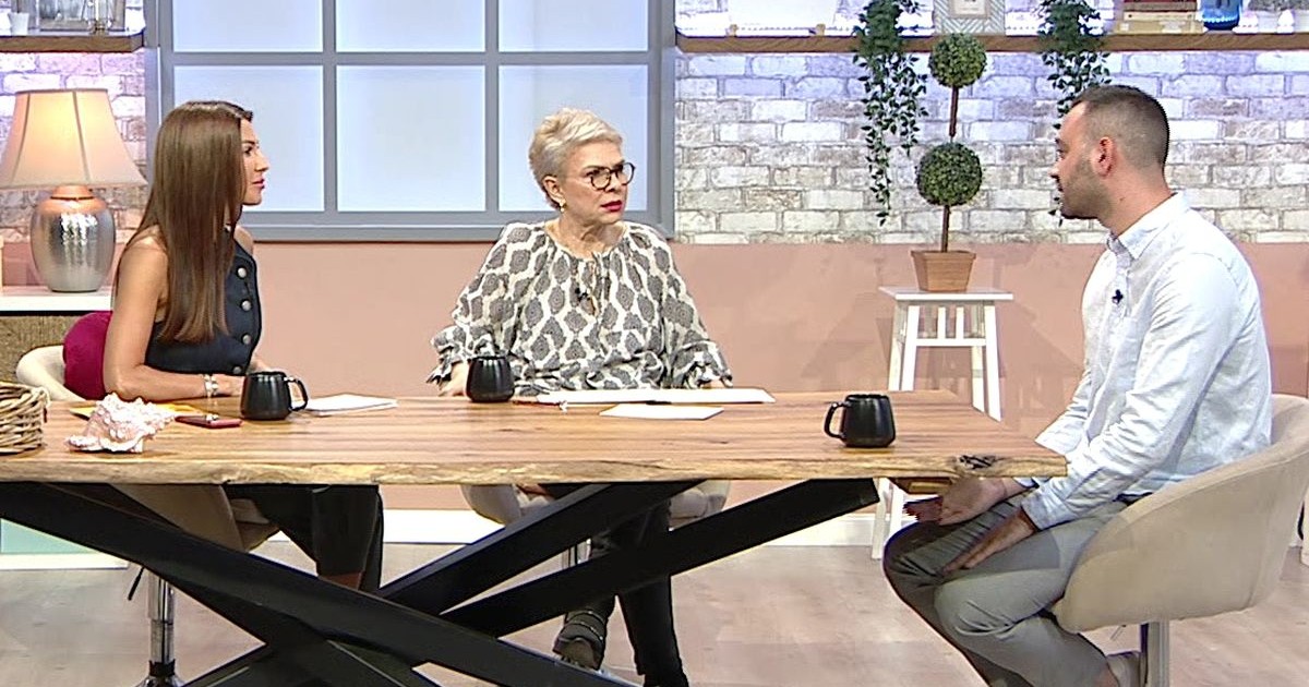 Alexandru Streinu, sfaturi pentru zilele caniculare, la „Follow us” de la Kanal D, în fața prezentatoarelor Ilinca Vandici și Teo Trandafir