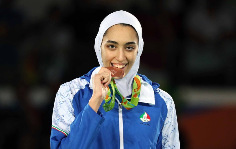 Singura sportivă din Iran medaliată la Jocurile Olimpice și-a părăsit țara: ”Suntem doar nişte unelte”