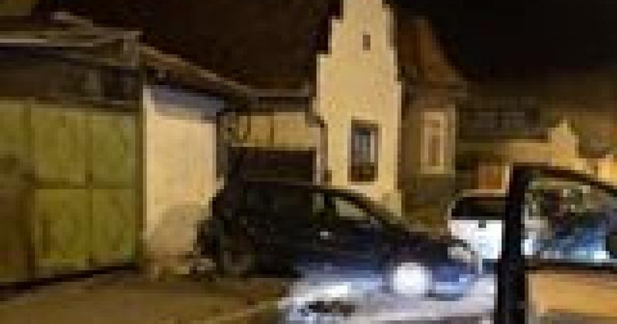 Urmărire cu peripeții la Brașov. Polițiștii au tras cu arma după suspect
