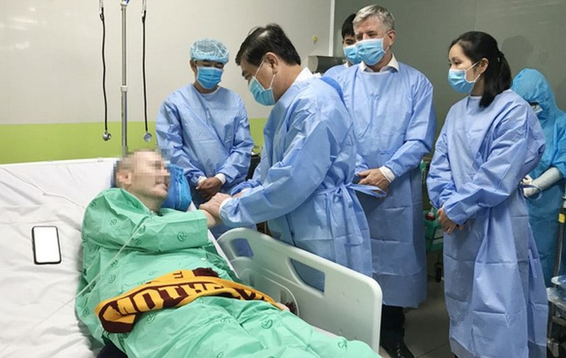 Visul pilotului scoțian care a fost 68 de zile în comă indusă din cauza COVID-19: “Vreau să zbor din nou”