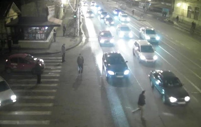 Maşină ​izbită de tramvai la Brăila! Călătorii au ajutat la eliberarea circulaţiei 