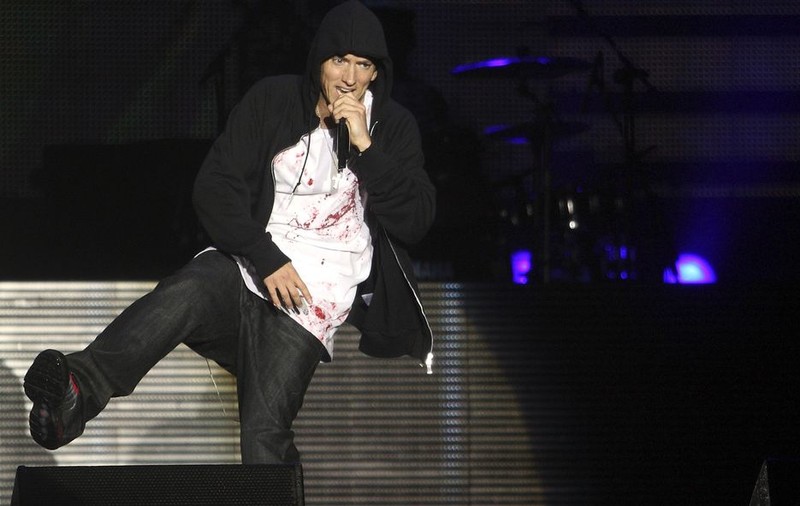 A revenit la sentimente mai bune! Eminem se pronunţă în favoarea căsătoriilor gay