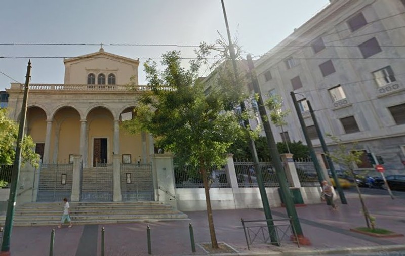 Atac cu bombă în fața unei biserici din centrul Atenei! Un polițist a fost rănit