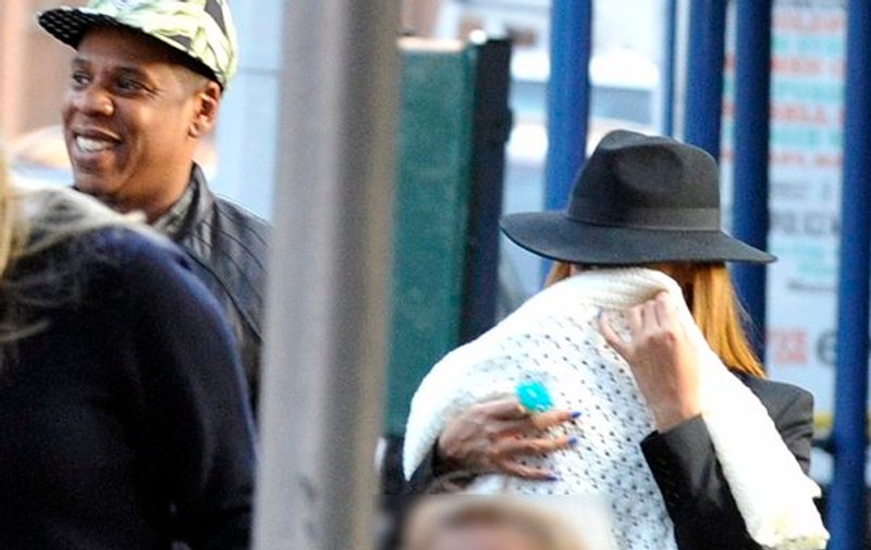 Beyonce, o mămică protectoare sau inconștientă? Uite cum își ascunde fetița de ochii curioșilor!