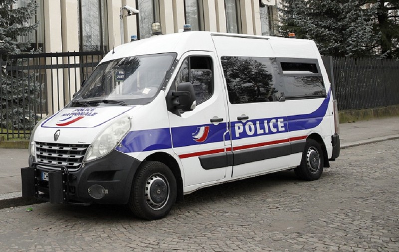 Crimă înfiorătoare în Franța. O româncă a fost înjunghiată de peste 30 de ori de fiul vitreg