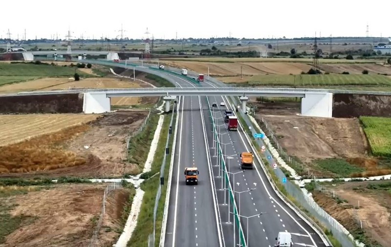 Ultimul tronson al Drumului Expres DEx12 Pitești - Craiova s-a deschis oficial. Șoferii pot circula în regim de mare viteză între Craiova și Constanța