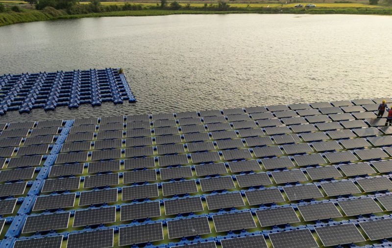 Hidroelectrica investește în cinci parcuri fotovoltaice plutitoare pe Oltul Inferior, cu o putere totală de 90 MW și 800 MWh stocare în baterii