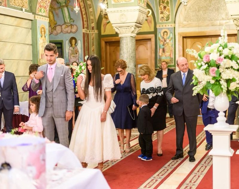 Elena Băsescu face dezvăluiri din familie. "Tatăl meu nu s-a băgat niciodată" | FOTO