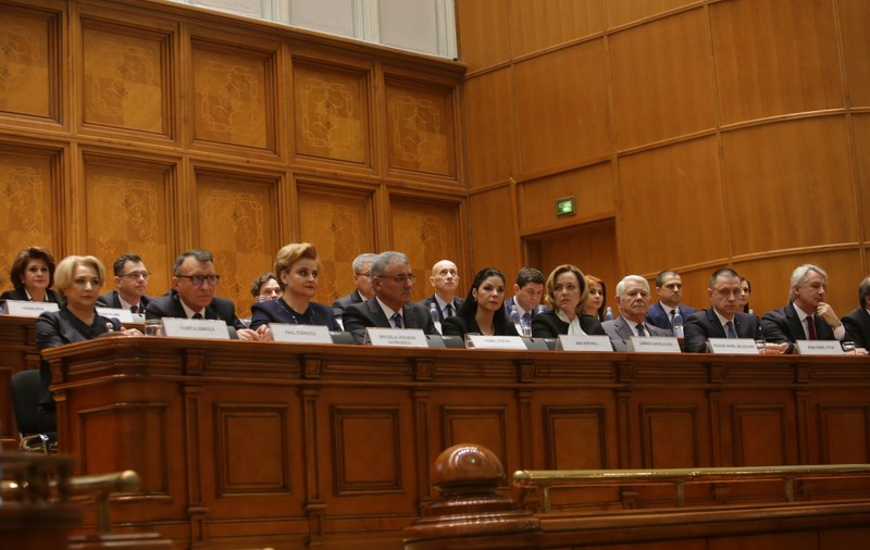 Viorica Dăncilă se întâlnește luni seara cu miniștrii, la Palatul Victoria, după depunerea jurământului