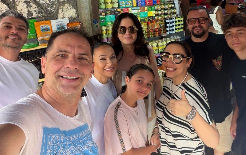 Cum s-a fotografiat Dan Negru în vacanța din Mauritius după ce soția lui, Codruța, a ajuns pe prima pagină în presă
