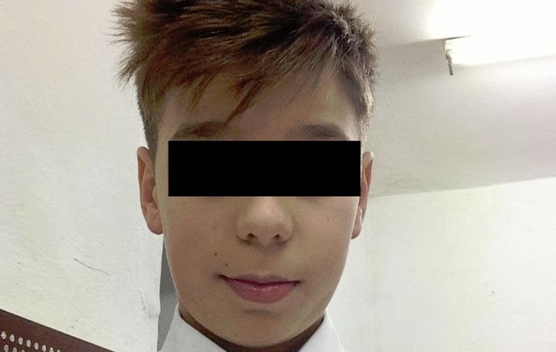 Fiul AMANTULUI MARINEI ALMĂȘAN, comportament de GOLAN! Își bate colegii cu BÂTA! VIDEO