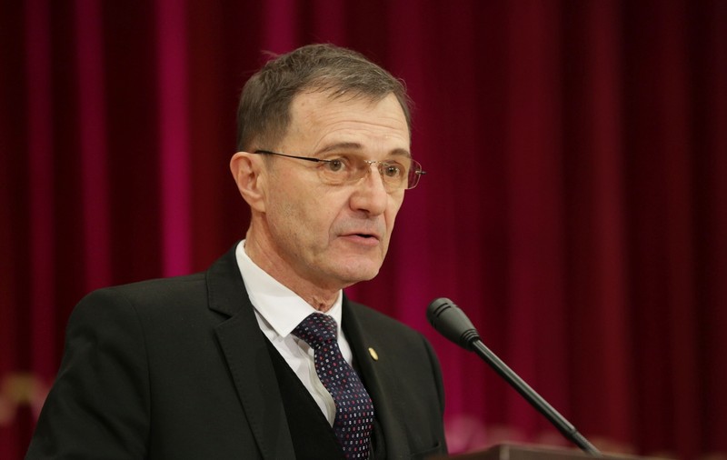 Ioan Aurel Pop s-a autosuspendat pentru șase luni din funcția de președinte al CNATDCU