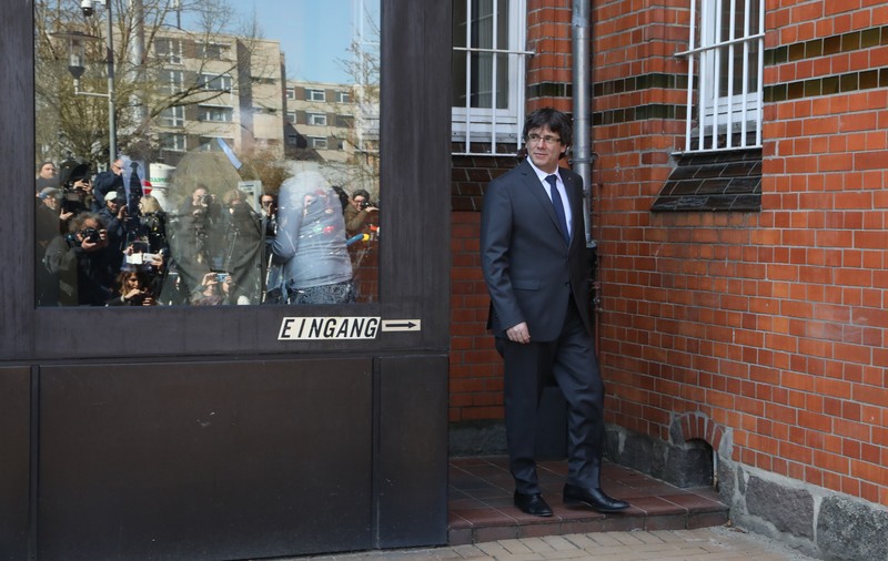 Puigdemont nu renunță la independența Cataloniei. Primul mesaj de după ieșirea din închisoare