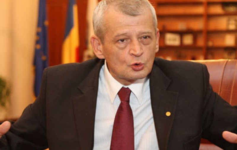 Oprescu: "Vreau să mut supermarketurile în afara Bucureştiului"