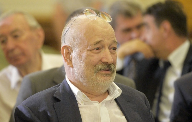Stelian Tănase, despre Klaus Iohannis: „Primul prompterist al țării”. I-a criticat și pe Alina Gorghiu, și pe premierul Ciucă