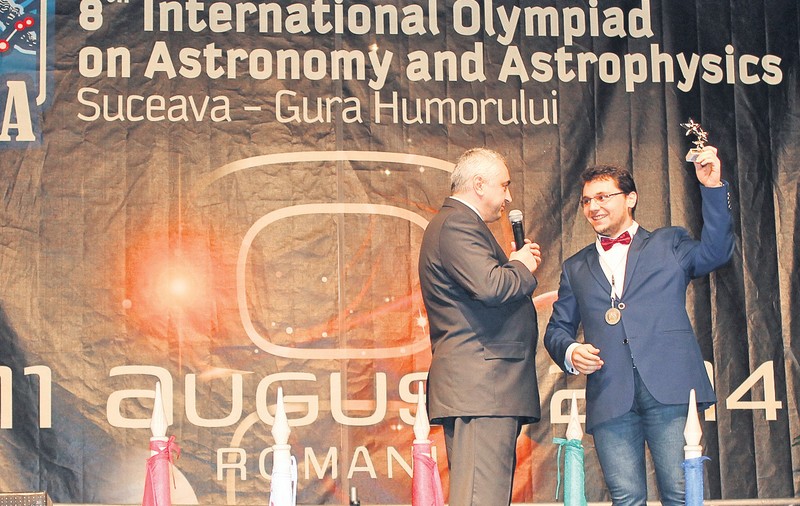 Un băiat «de aur» | Denis Turcu a încheiat Olimpiada Internaţională de Astronomie şi Astrofizică cu punctaj maxim, iar acum pleacă la Harvard