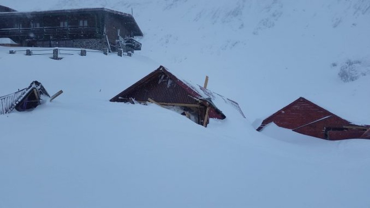 Risc mare de avalanşă în munţii Făgăraş. Avalanșă la Bâlea Lac