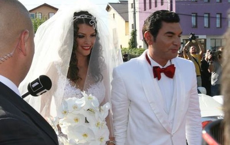 Foto | Uite ce costumații au avut Cristi Borcea și Gigi Becali la nunta anului!