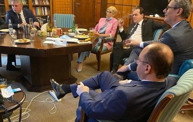 Raluca Turcan, despre șueta de la Guvern:„Îmi cer scuze de o sută de ori pentru că am mâncat o felie de tort și pentru că am stat 10 minute”. Am plătit amendă”
