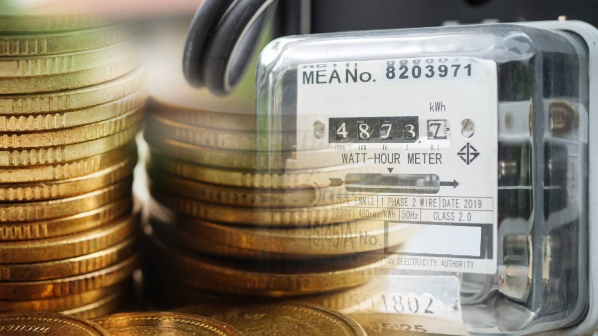 Contor de electricitate cu monede, costă factura de energie electrică