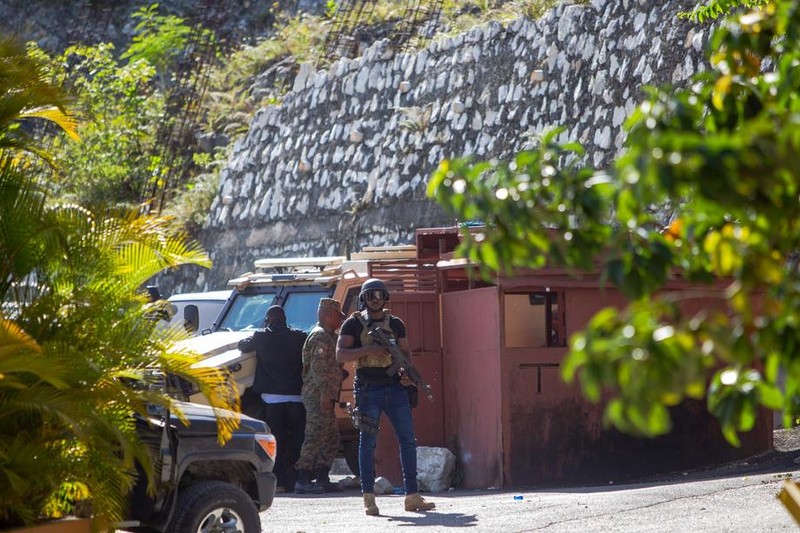 Pe străzile din capitala Port-au-Prince, prezența polițiștilor, dar și a militarilor a crescut semnificativ