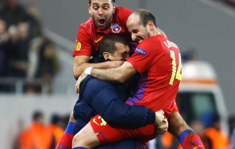 STEAUA SE CALIFICĂ INCREDIBIL! O bate pe AJAX la penalty-uri