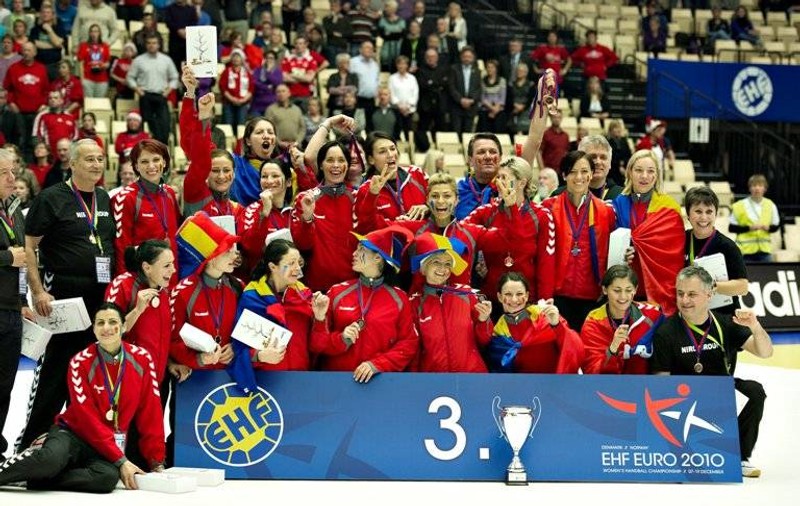 Grupă de foc pentru naţionala feminină de handbal