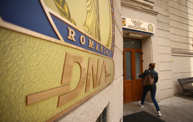 Fostul rugbist Adrian Constantin, „Piticu”, trimis în judecată în stare de arest, după ce a bătut şi sechestrat un om de afaceri: „Vrei război cu mine? Ești mort”