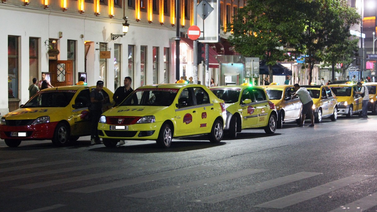 Cât costă o cursă cu taxiul în noaptea de Revelion