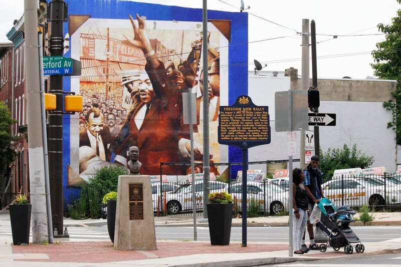 Un memorial al lui Martin Luther King jr. în Philadelphia de Vest FOTO: Shutterstock
