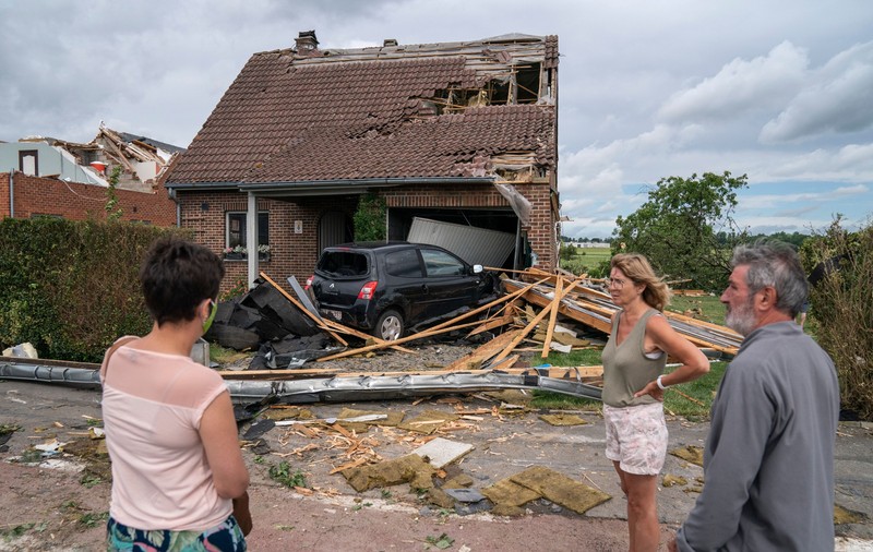 O tornadă a făcut ravagii în Belgia: 17 oameni au fost răniți și mai multe clădiri, avariate