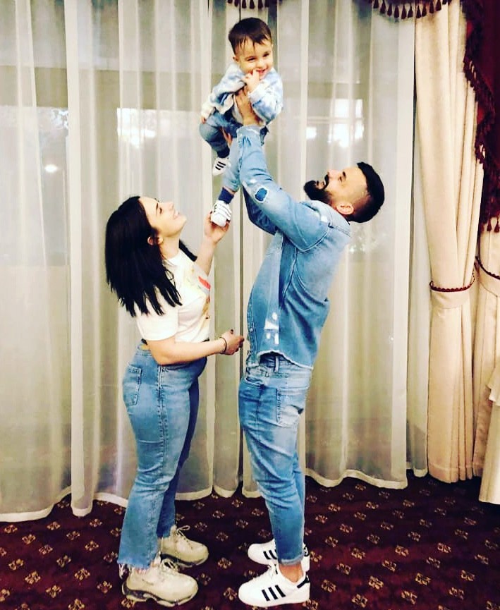 Enriko Papa și familia
