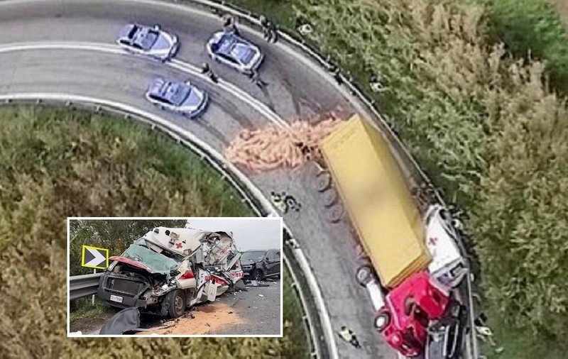 Un șofer român de TIR a ucis doi oameni, când s-a răsturnat cu camionul peste o ambulanță și a strivit-o, în Italia