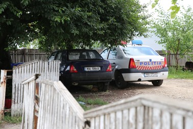 Două dintre autospecialele Ministerului Afacerilor Interne
