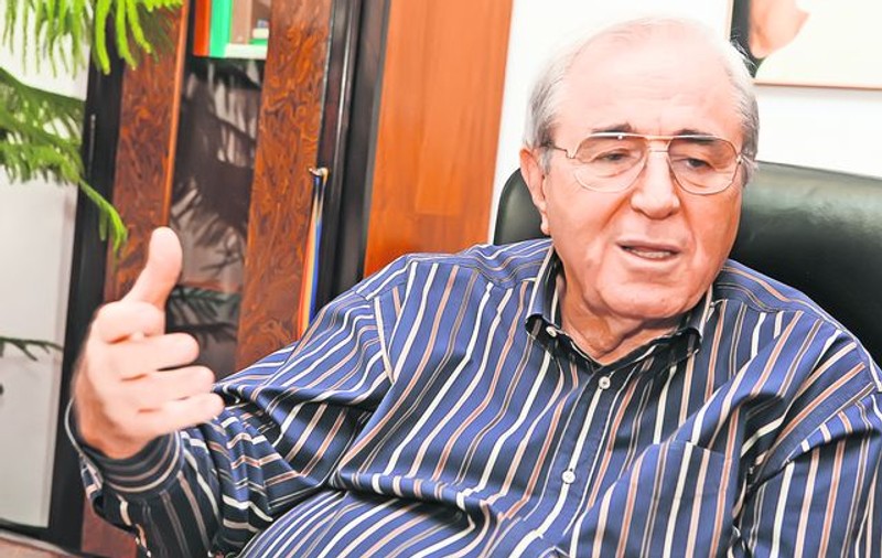 Viorel Păunescu, preşedintele Federaţiei Române de Nataţie, şi-a ales urmaşul. O vrea şefă pe Potec