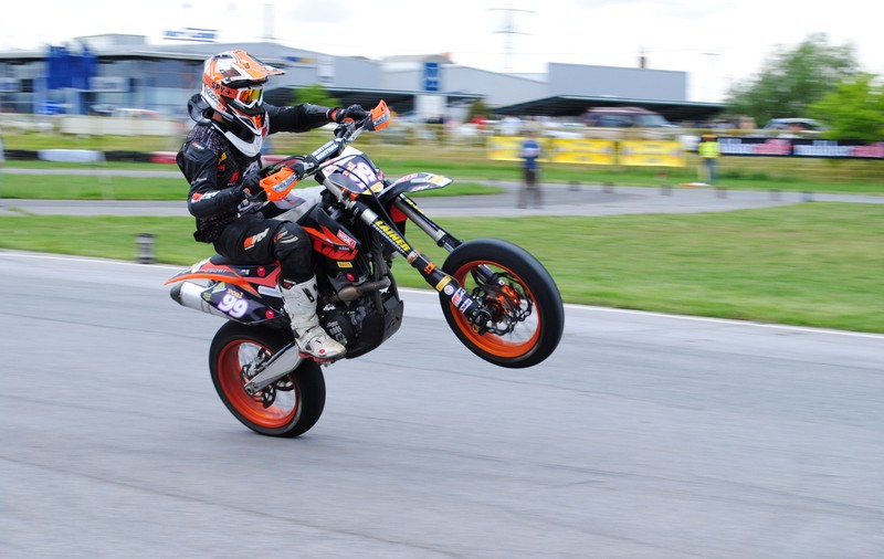 După 10 ani, Supermoto s-a întors în România. VEZI REZULTATELE